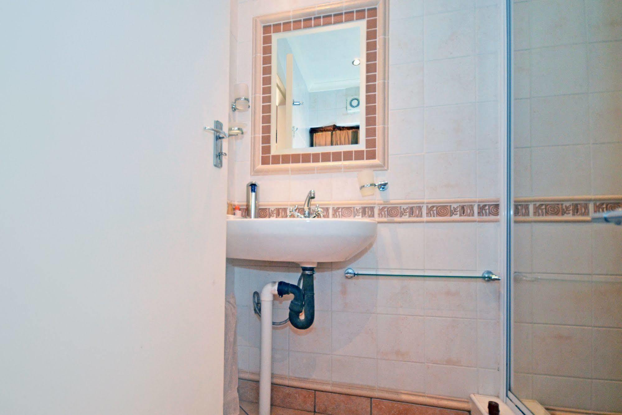 Cherry Tree Cottage B&B Linden Γιοχάνεσμπουργκ Εξωτερικό φωτογραφία