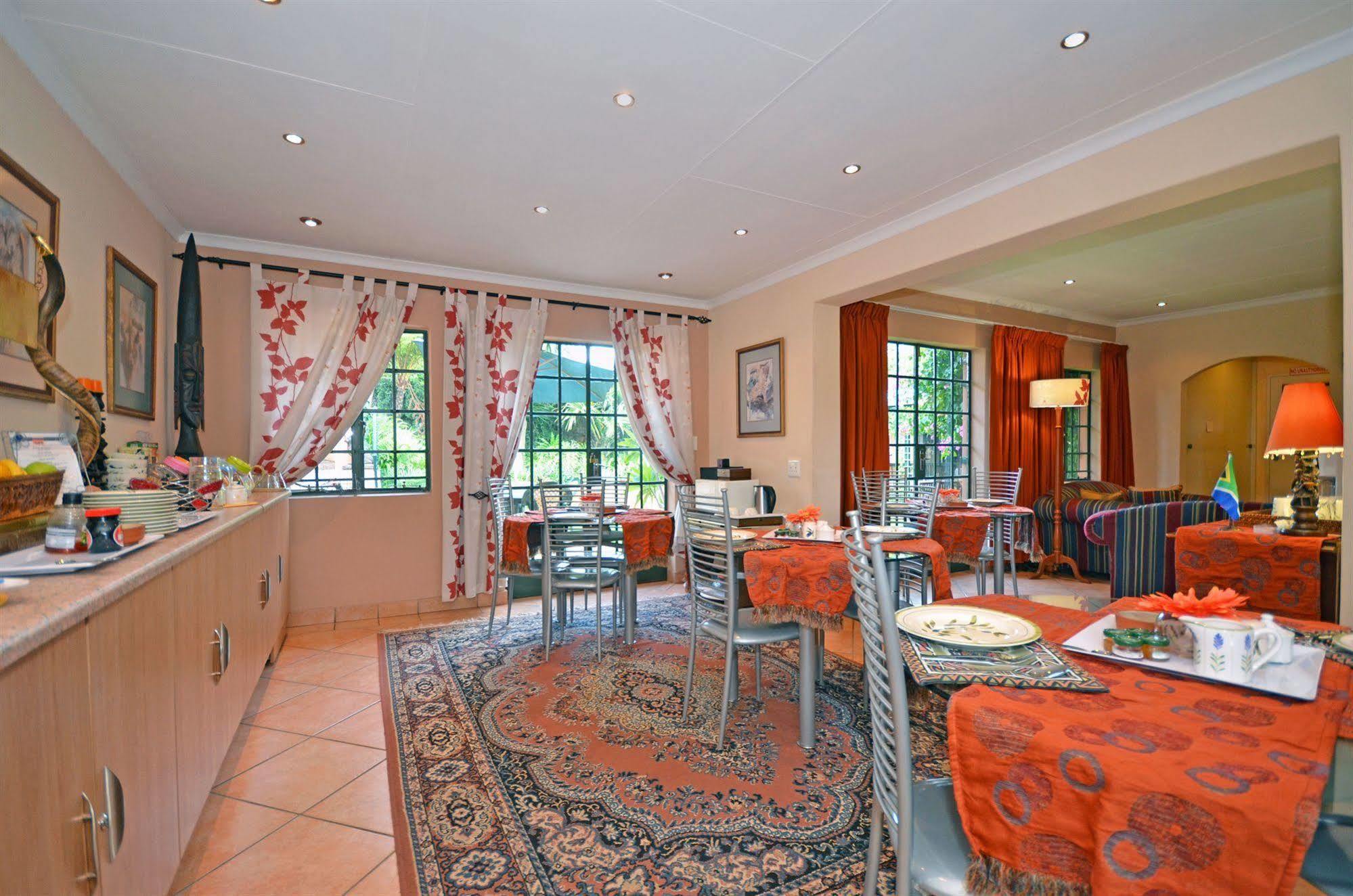 Cherry Tree Cottage B&B Linden Γιοχάνεσμπουργκ Εξωτερικό φωτογραφία