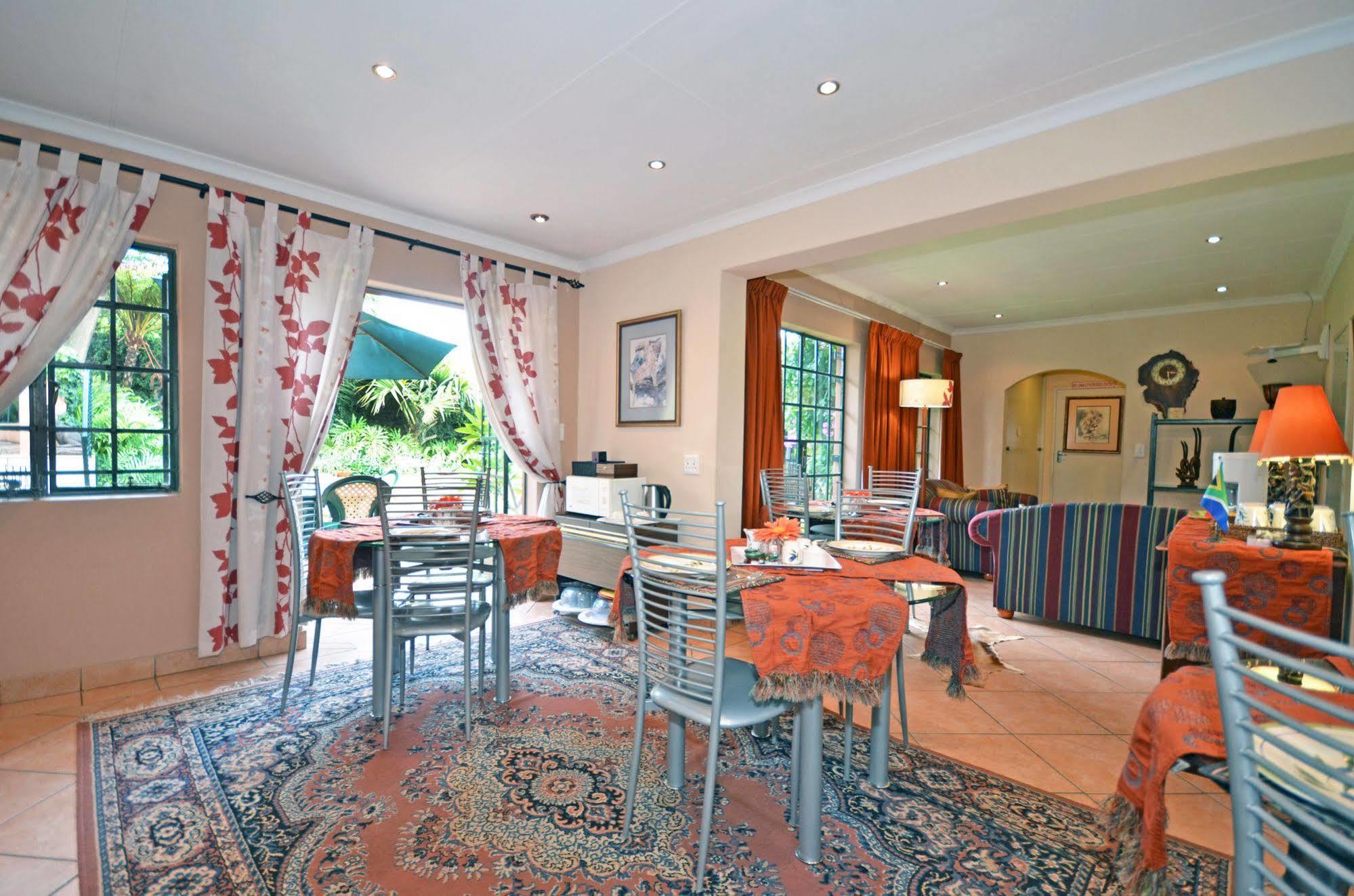 Cherry Tree Cottage B&B Linden Γιοχάνεσμπουργκ Εξωτερικό φωτογραφία