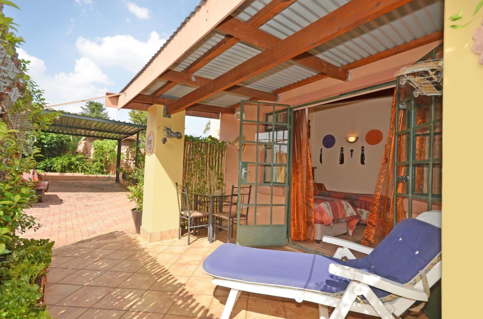 Cherry Tree Cottage B&B Linden Γιοχάνεσμπουργκ Εξωτερικό φωτογραφία