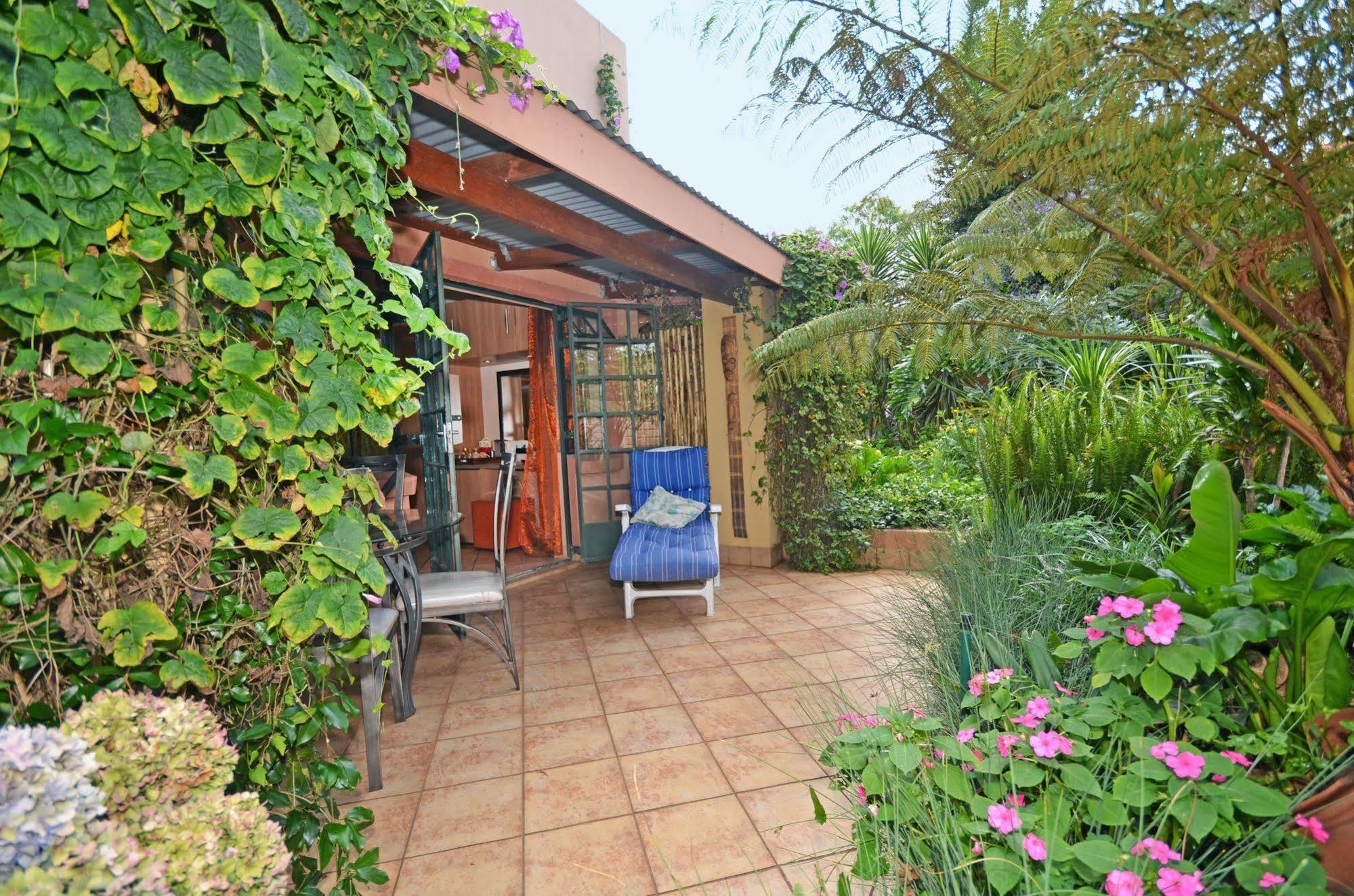 Cherry Tree Cottage B&B Linden Γιοχάνεσμπουργκ Εξωτερικό φωτογραφία